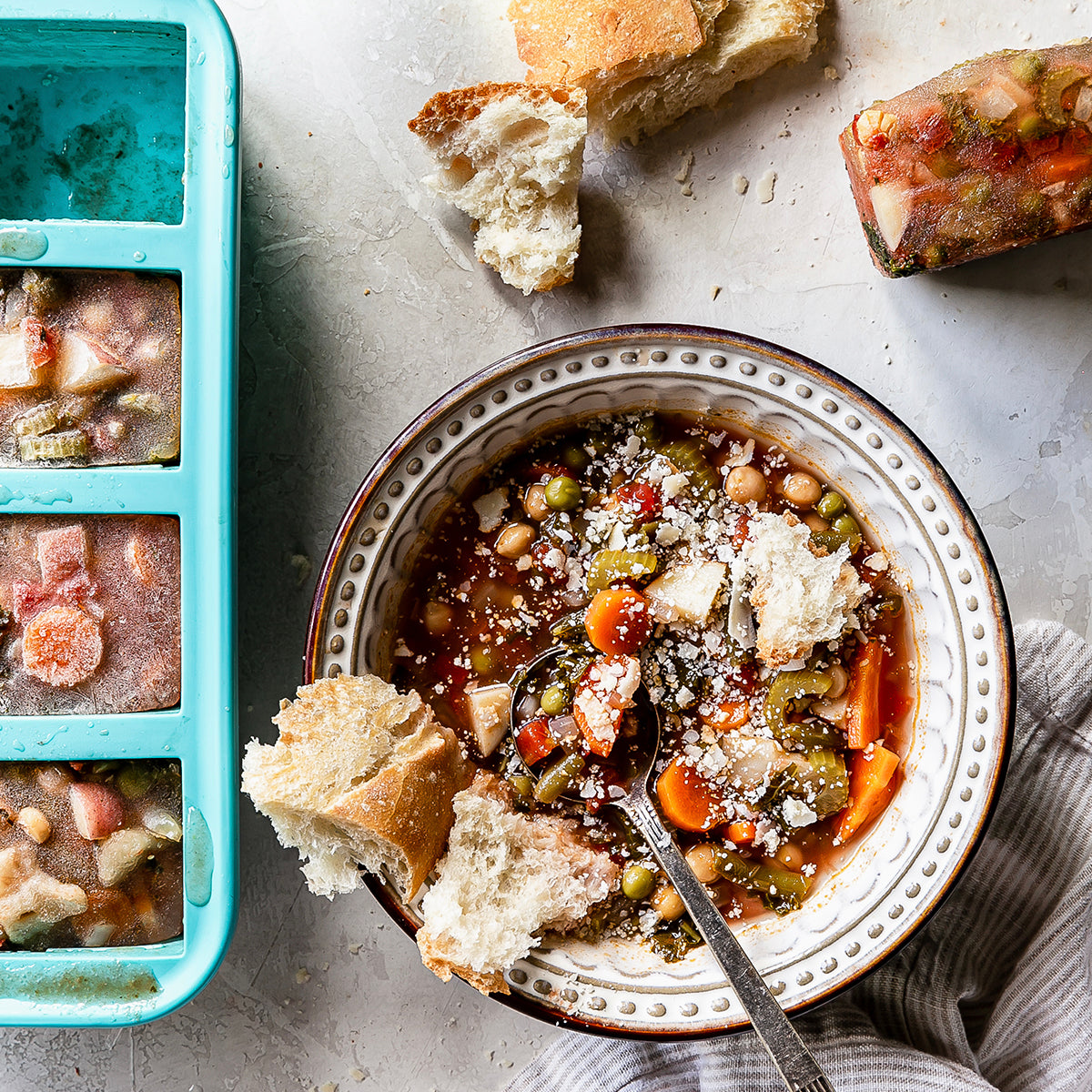 SOUP IN SOUPER CUBES TRAY & BOWL